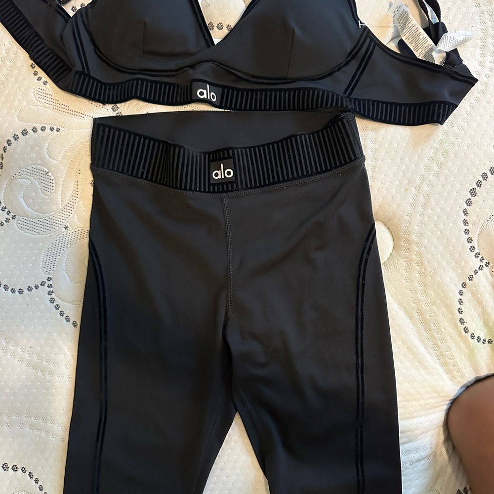 ALO Yoga Black Leggings